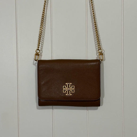 Tory Birch Britten Chain Wallet - Picture 15 of 15